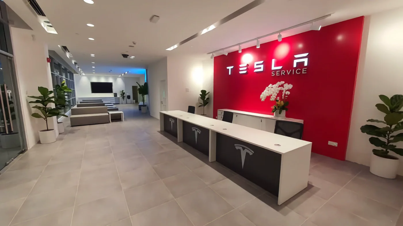 Tesla Showroom & Service Centre